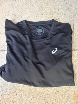 tee shirt asics taille L