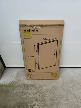 porte de placard gris brillant