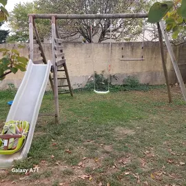 portique, toboggan, balançoires
