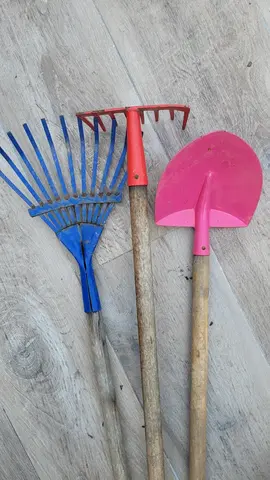 outils de jardin enfant