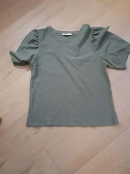 petit haut vert Camaïeu T M