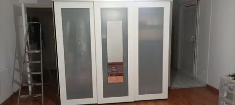 armoire 3 portes. très bon état