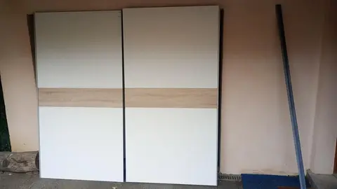 Porte d'armoire