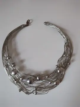 Collier en métal