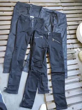 Donne 4 pantalons noir taille 36/38