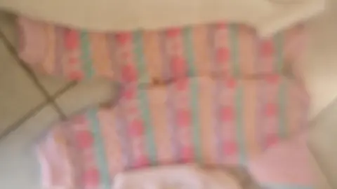 lot de 2 grenouillères et un sweat bebe 6 mois