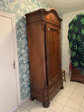 Armoire ancienne en bois