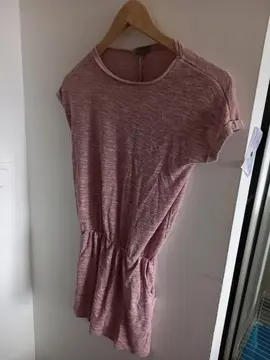 Robe rose manche court très bon état laver taille 134/140= 9/10 ans