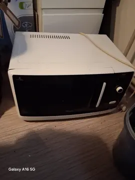grand micro onde uniquement pour pièces