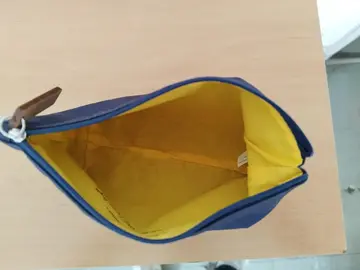 pochette en tissu bleu
