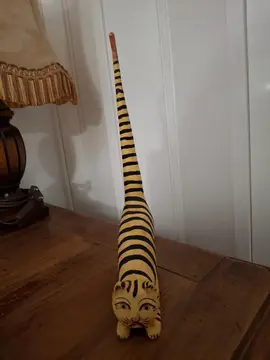 chat jaune