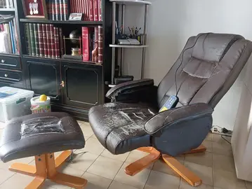 Fauteuil massant + Repose-pied