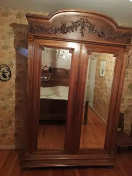 donne armoire noyer, chambre à coucher, table de salon, a venir recupérer sur place
