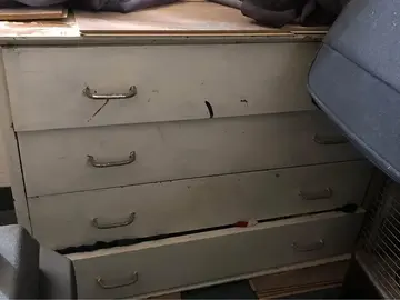 Commode à réparer ou faire autre chose