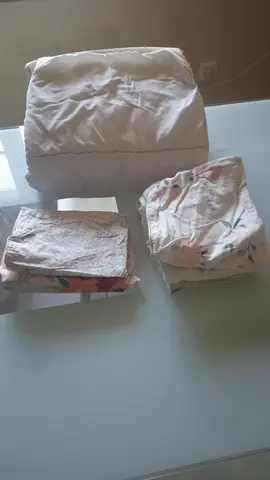 couette et 2 housse de couette avec leurs taie lit bébé fille