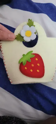 tout petit sac fraise