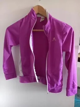 Veste violet et blanc laver bon état enfant fille 8 ans marque decathlon