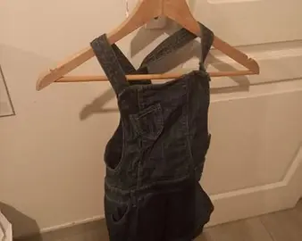 Salopette robe en jean très bon état laver pour enfant fille taille 8 ans marque kiabi