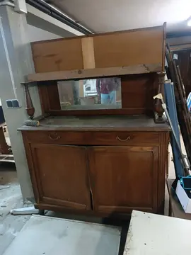 donne vieux meubles pour restaurer ou bois de chauffage