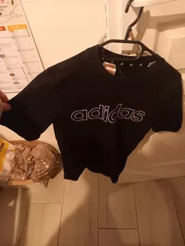 T Hirt noir manche court , laver , adidas pour ados garçons de 11/12 ans
