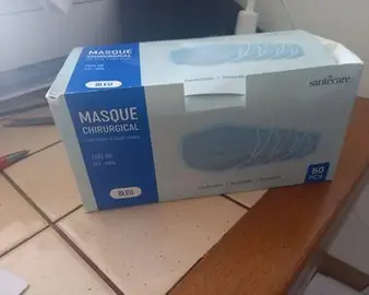 Numéro 3 boite masque covid neuf jamais utiliser