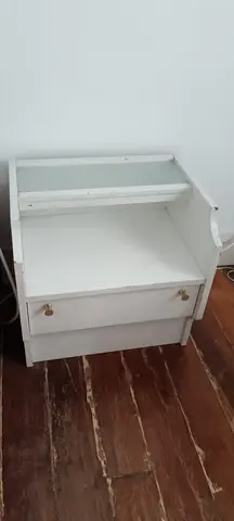 Petite table de chevet