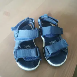 Basket taille 23