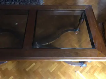 Table basse vitrée