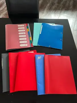 Donne lot de fournitures scolaires