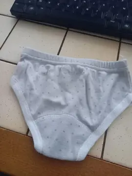 Slip garçon ou fille laver neuf taille 12 mois