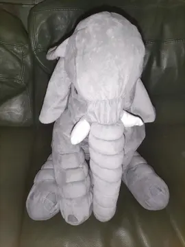 grande peluche éléphant.
