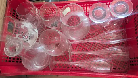 différents verres + carafes