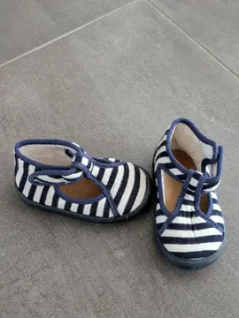 Chaussons taille 20