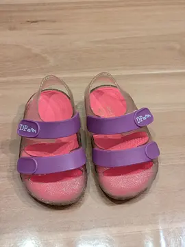 Sandales bébé taille 6-9 mois