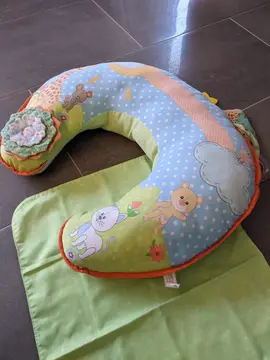 Coussin d'activité bébé