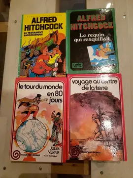 4 romans enfants/Hitchcock/Jules Vergne