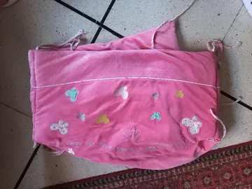 Tour de lit bébé