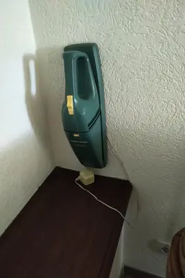 Aspirateur de table