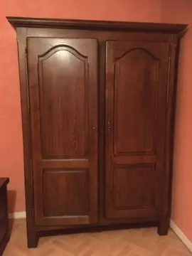 armoire en chêne massif