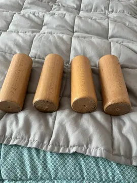 4 Pieds de lit en bois clair - 15cm