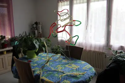 Père Noël lumineux sur pied