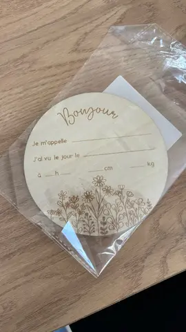 Carte Bienvenue Bébé en bois