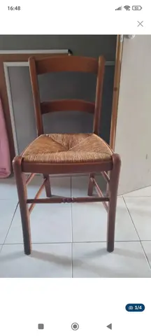 3 chaises en bois et paille