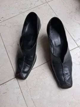 chaussures femme en cuir noir T39