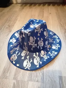 Chapeau tête de mort