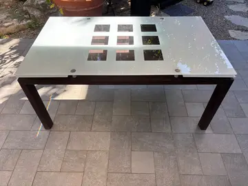 table repas ligne Roset