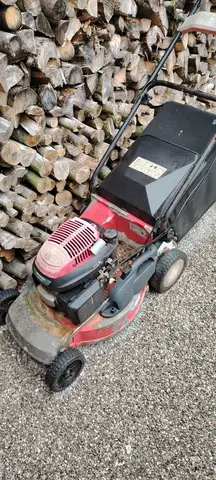 Tondeuse à gazon en panne, moteur Honda