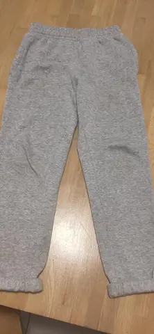 bas de survêtement gris 14 ans
