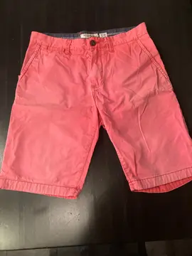 2 shorts taille 38