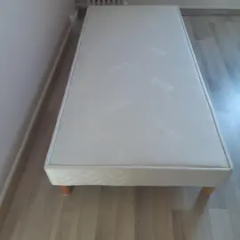 lit,sommier et matelas